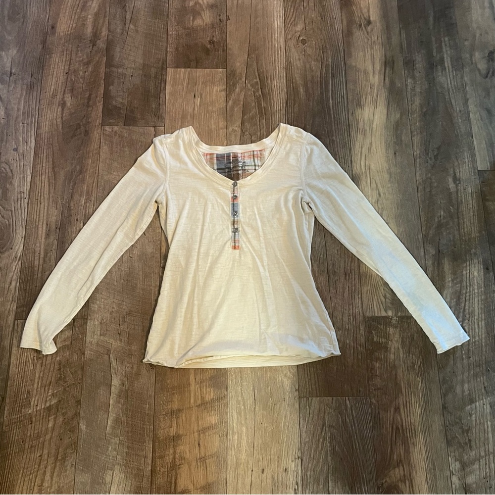 Patagonia cream and plaid long sleeve Henley shirt size small